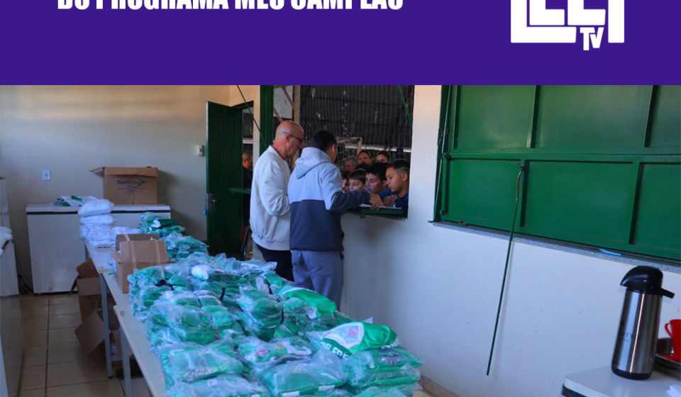 Prefeitura entrega mais de 500 uniformes para alunos do Programa Meu Campeão